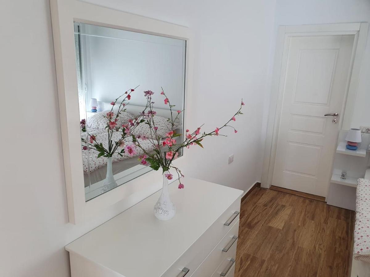 Sadet's Penthouse Apartamento Sarandë